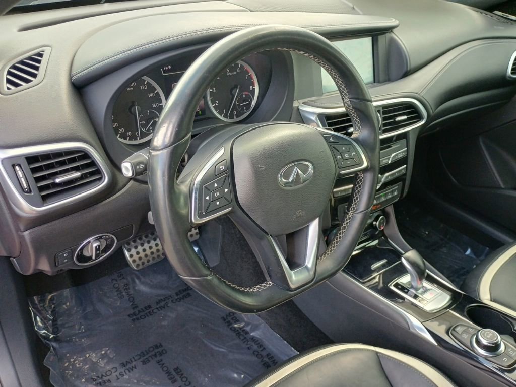 Used 2017 INFINITI QX30 Sport w/ Sport Leather Package FWD image 12