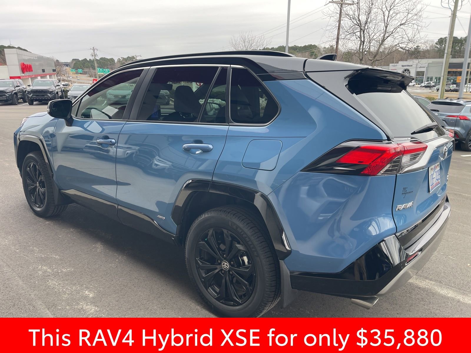 Used 2024 Toyota RAV4 XSE image 17