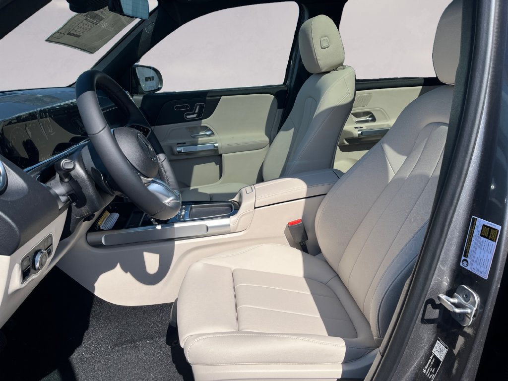 New 2026 Mercedes-Benz GLB 250 4MATIC image 6