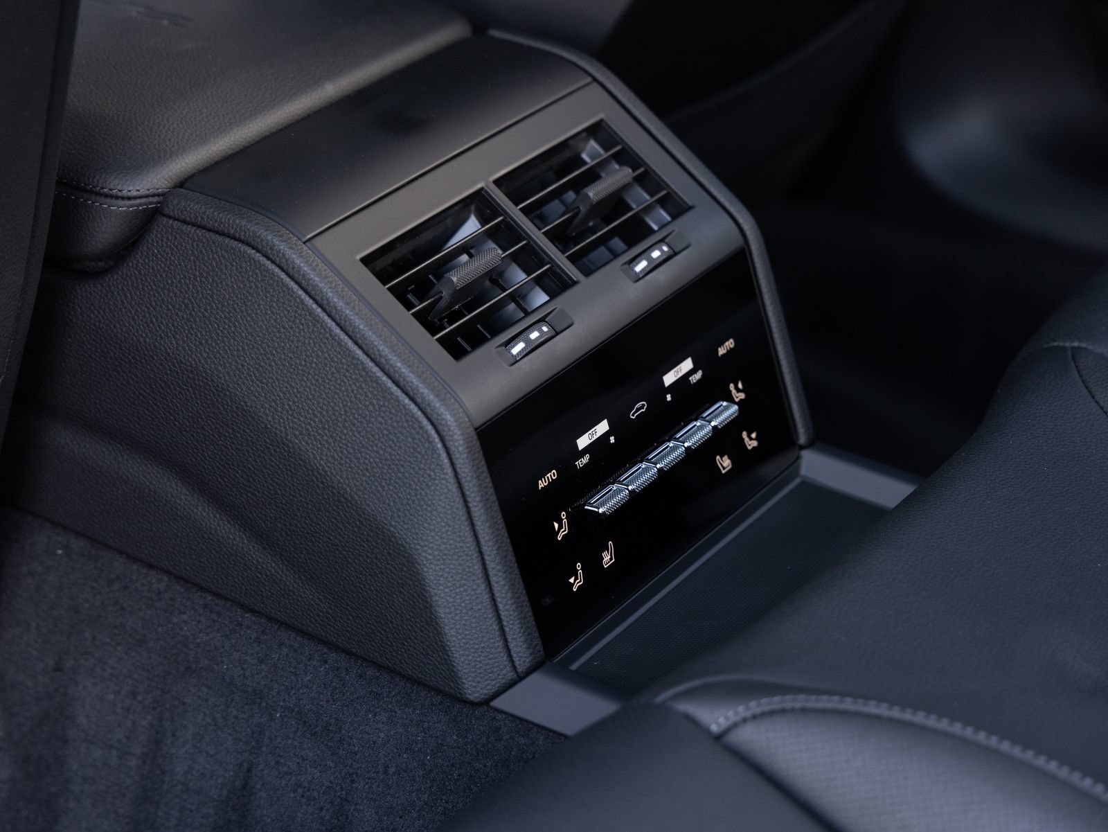 Certified 2026 Porsche Panamera RWD image 26