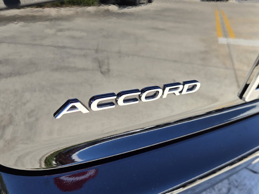 Certified 2025 Honda Accord SE image 15