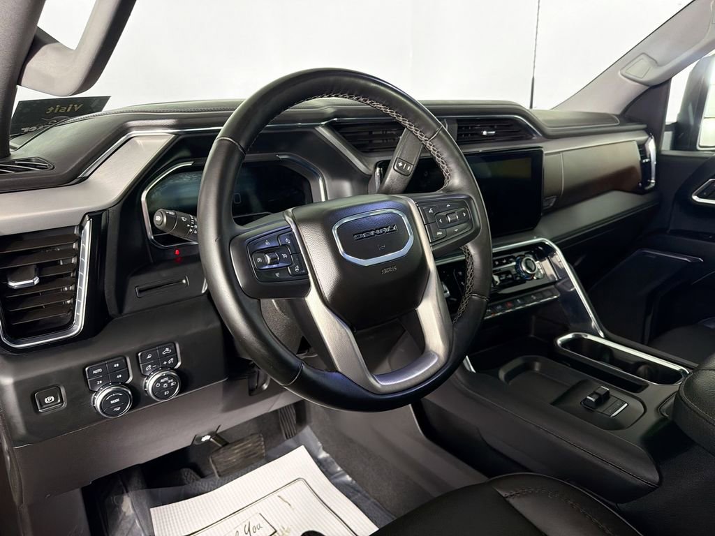 Used 2025 GMC Sierra 2500 Denali image 9