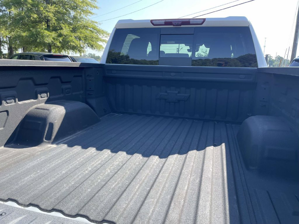 Used 2024 Chevrolet Silverado 1500 LTZ AWD/4WD image 11