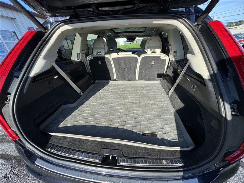 Used 2017 Volvo XC90 T6 Momentum w/ Vision Package AWD/4WD image 12