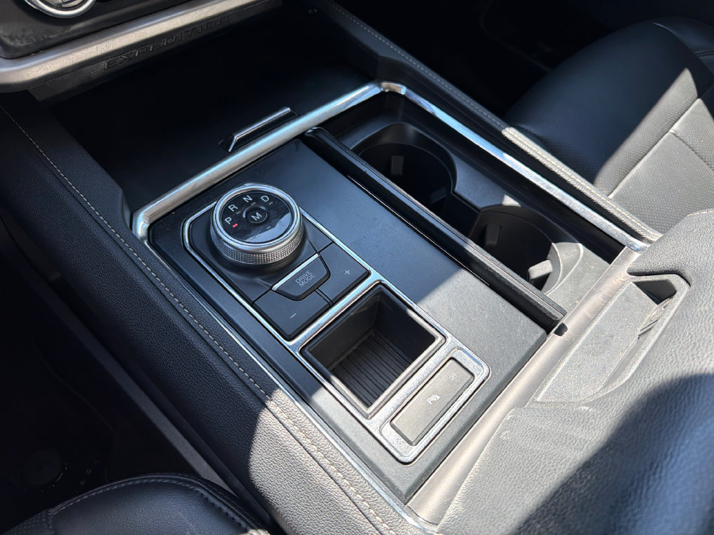 Used 2023 Ford Expedition XLT RWD image 34