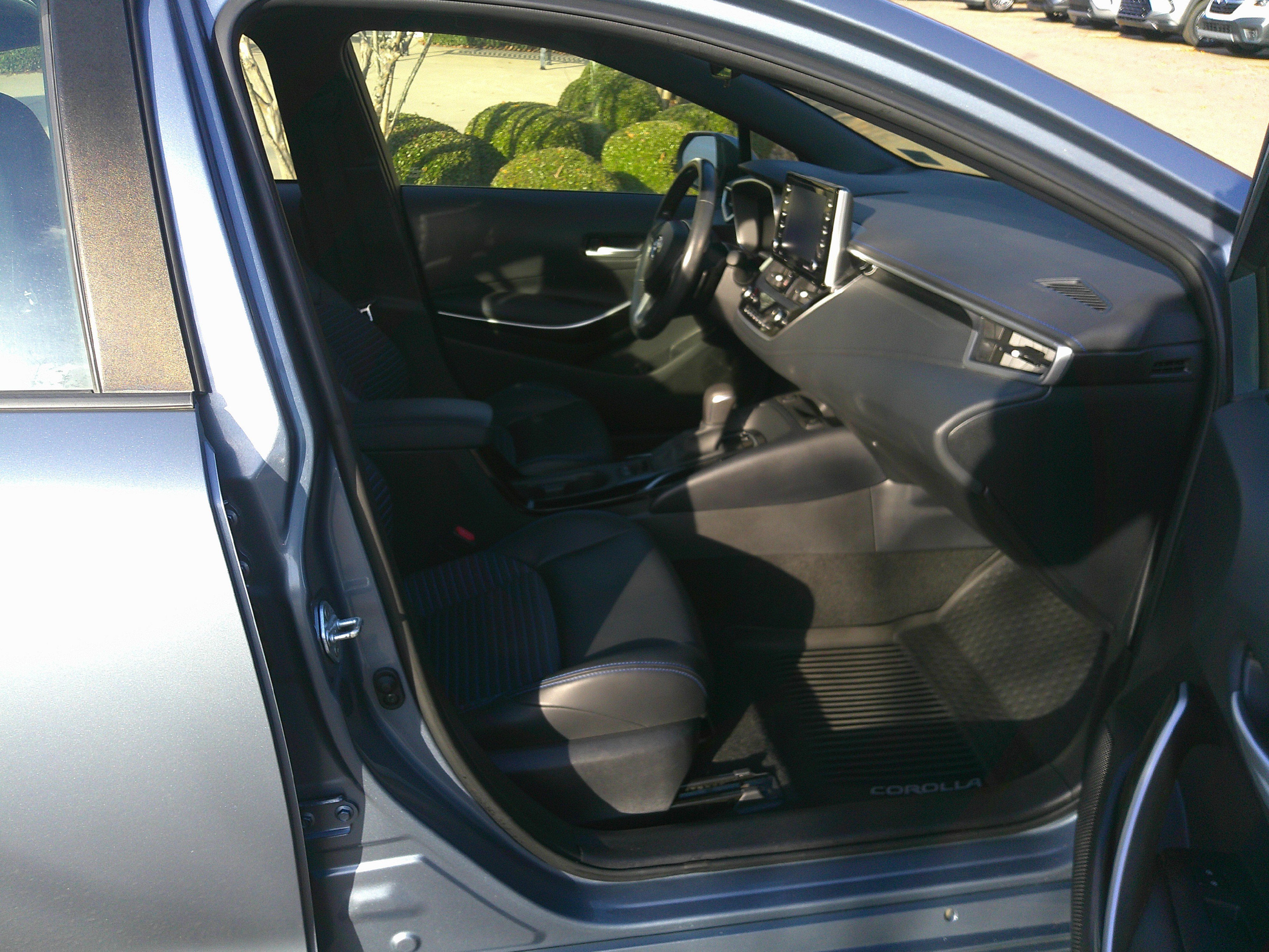 Used 2021 Toyota Corolla XSE image 34