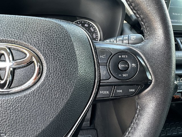 Used 2021 Toyota RAV4 XLE Premium FWD image 26
