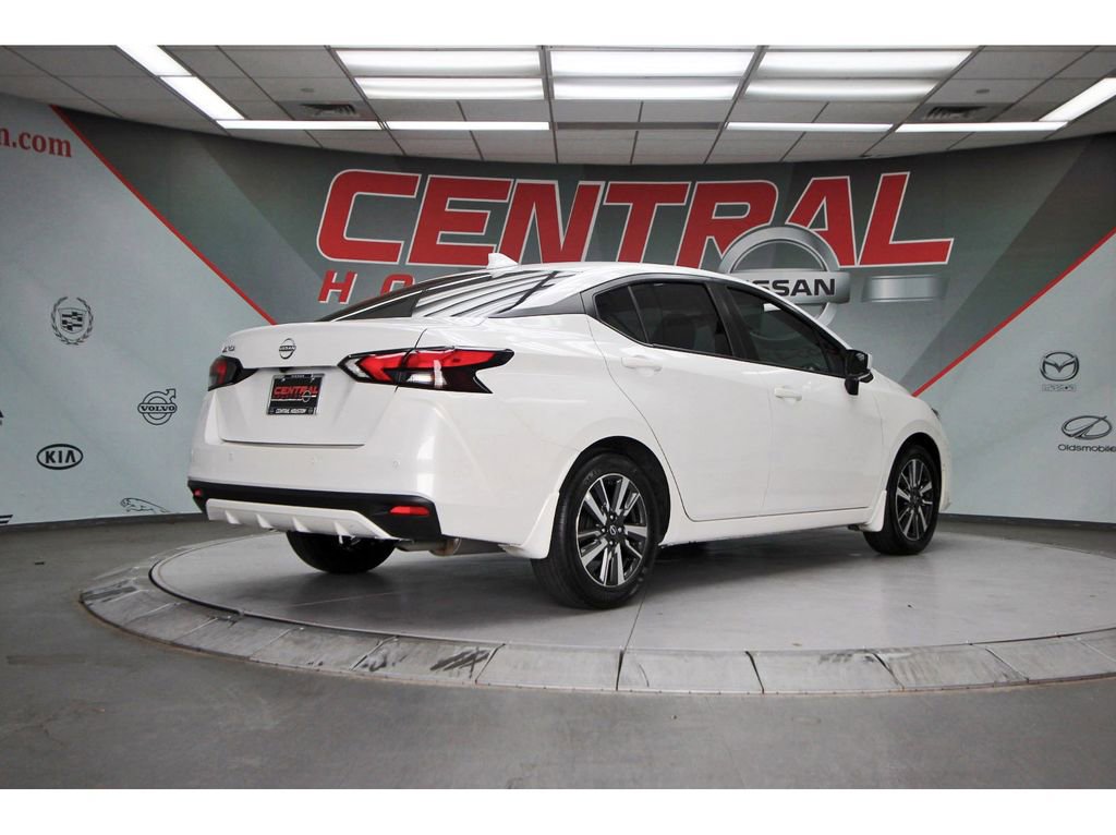 Used 2025 Nissan Versa SV w/ Trunk Package image 5