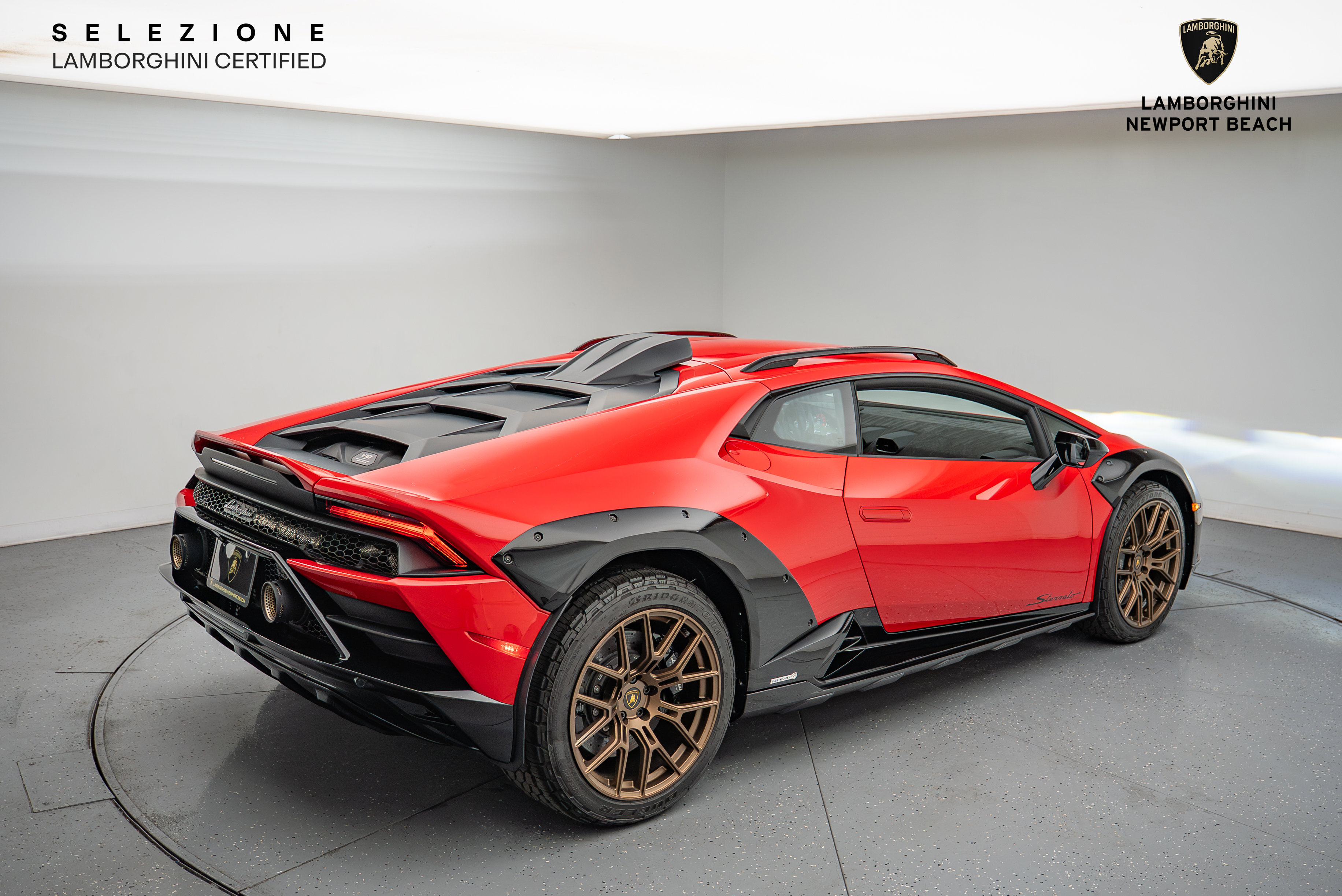 Used 2024 Lamborghini Huracan Sterrato image 23