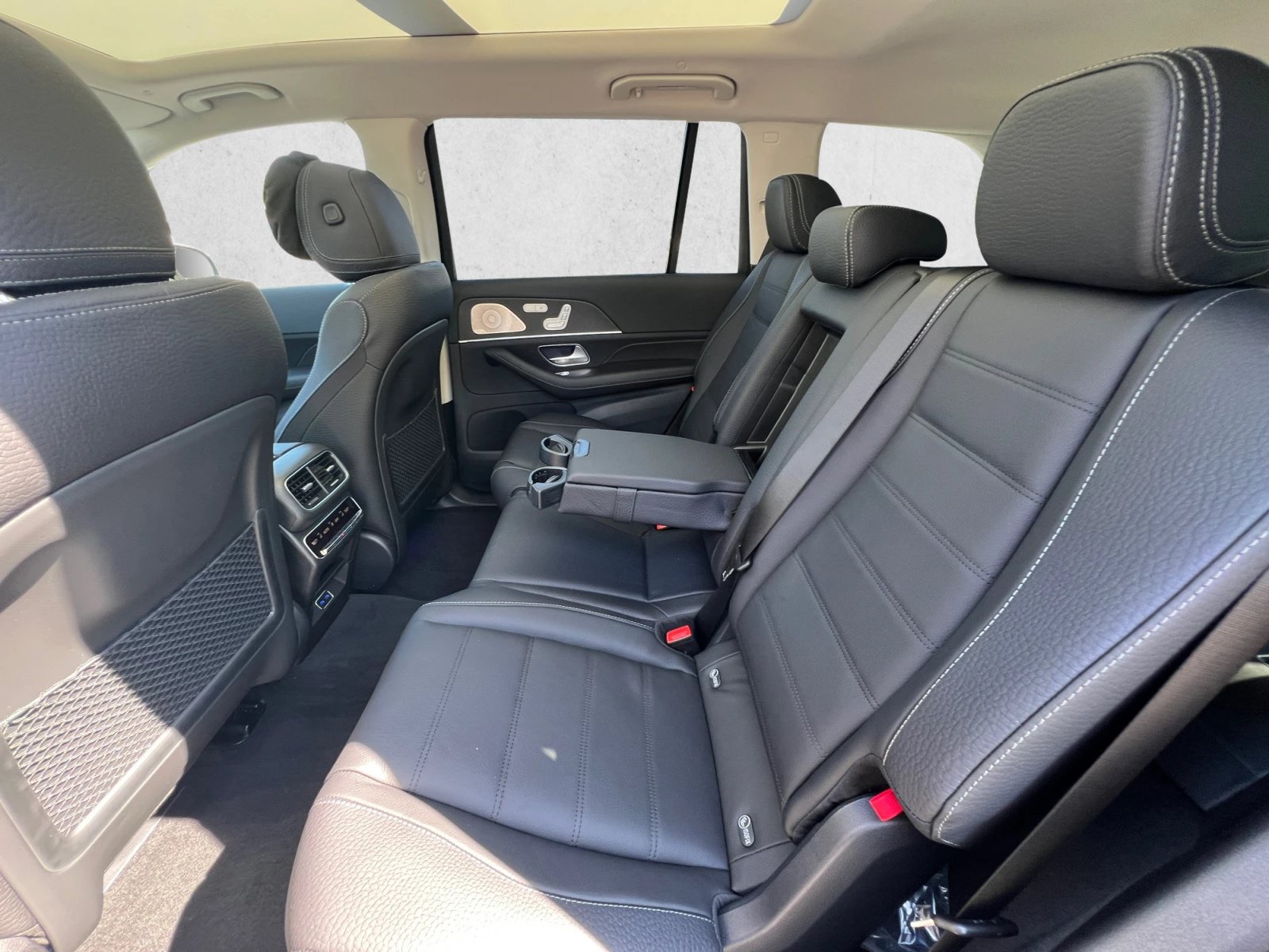 New 2026 Mercedes-Benz GLS 450 4MATIC image 17