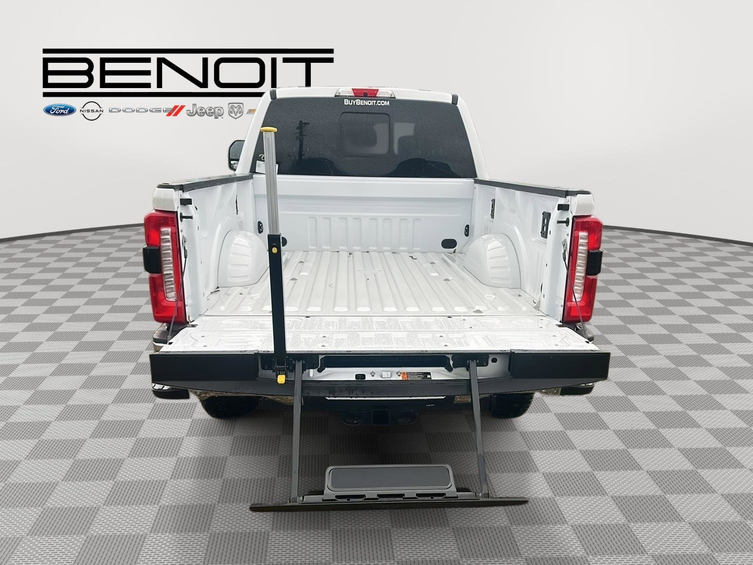 New 2025 Ford F350 King Ranch w/ Tremor Off-Road Package image 10