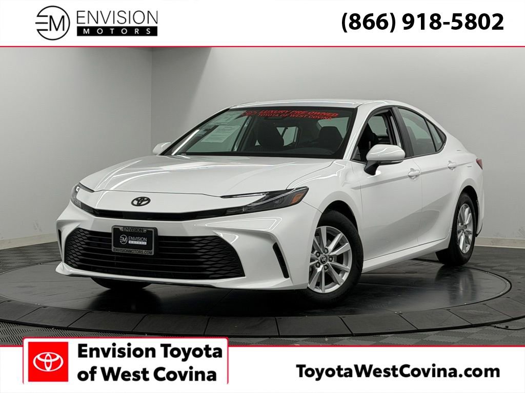Used 2026 Toyota Camry LE image 1
