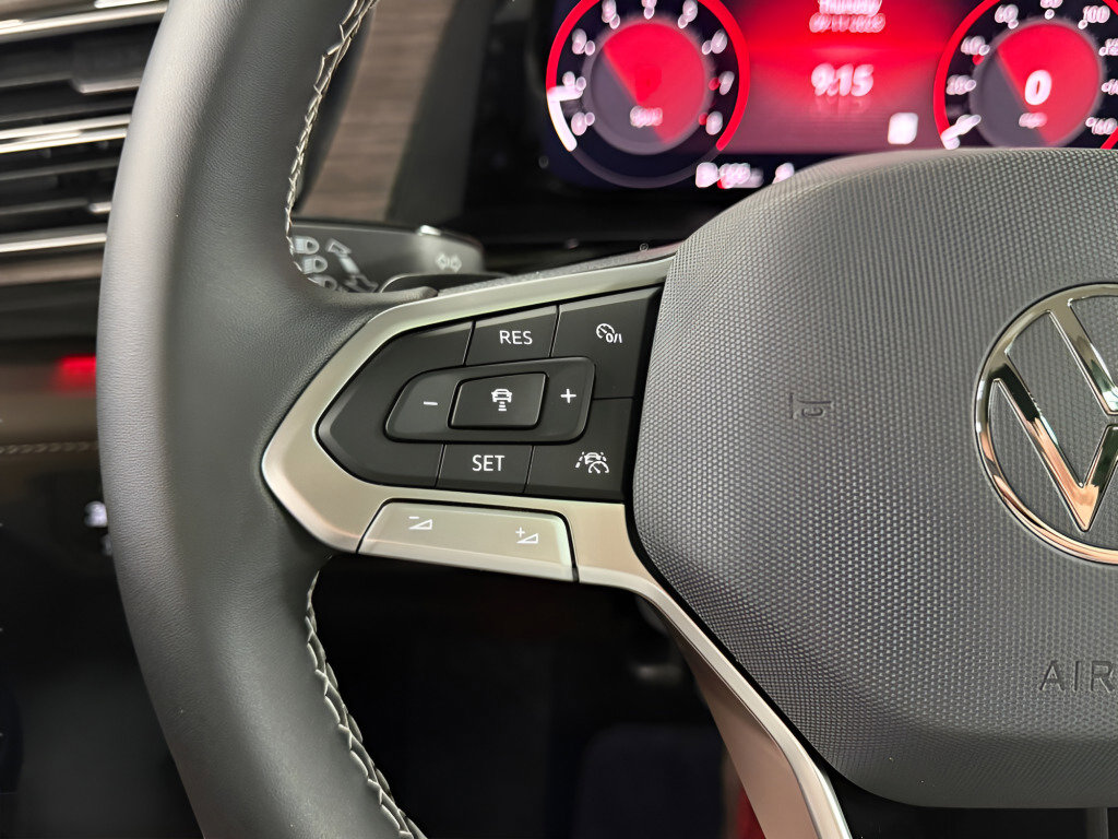 New 2025 Volkswagen Atlas SEL image 13