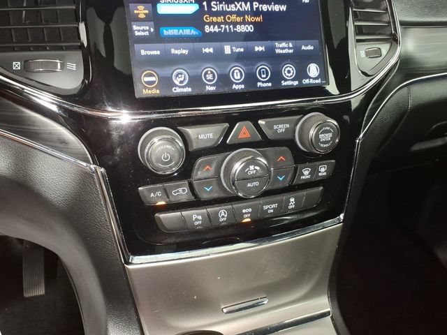Used 2020 Jeep Grand Cherokee Limited AWD/4WD image 22