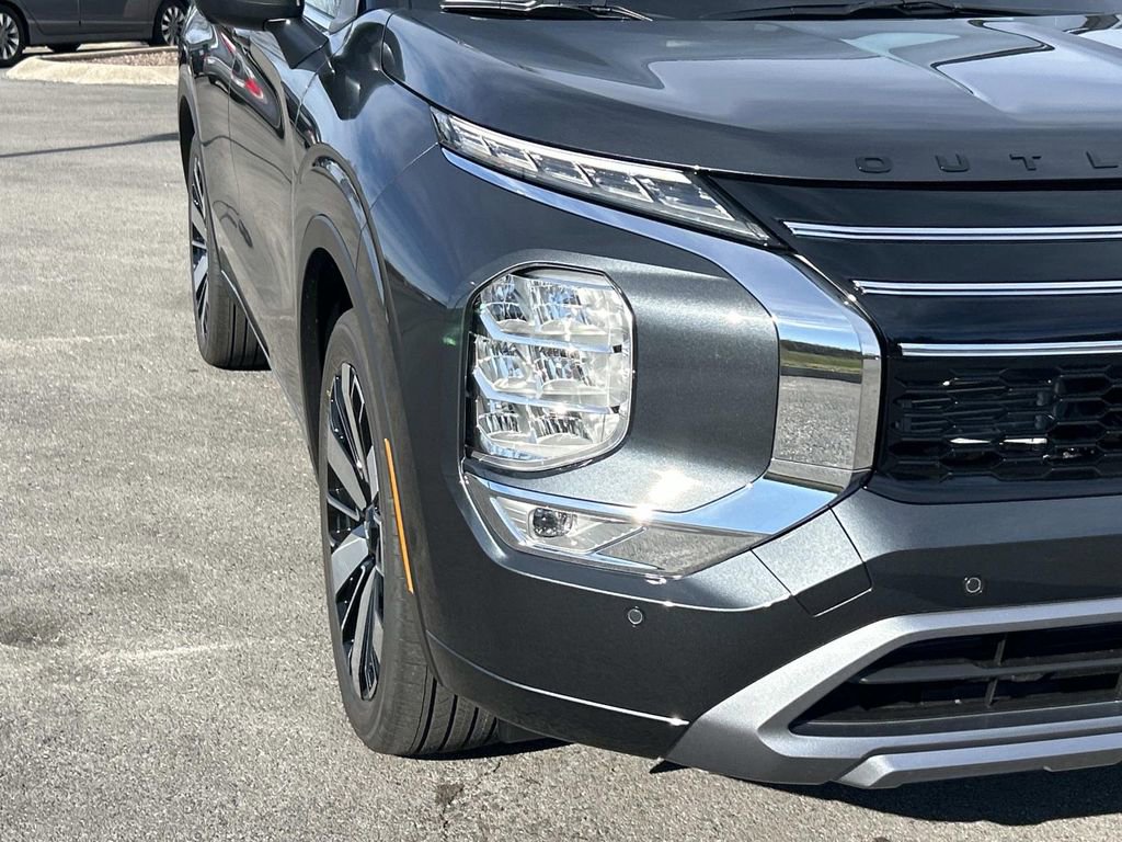 New 2026 Mitsubishi Outlander SEL image 9