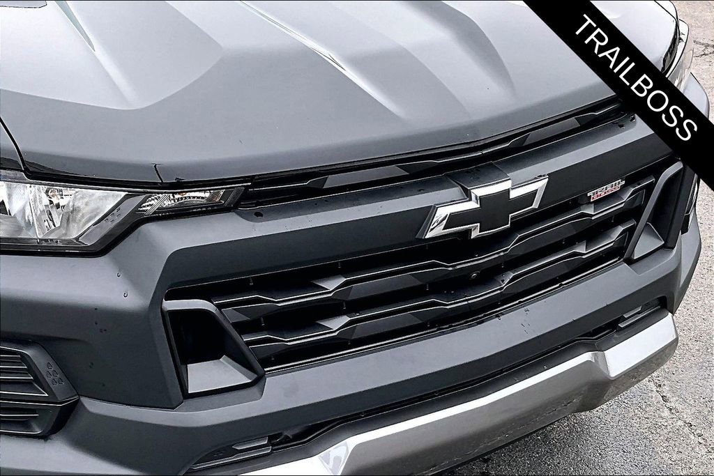 Used 2024 Chevrolet Colorado Trail Boss w/ LPO, Dark Essentials Package image 32