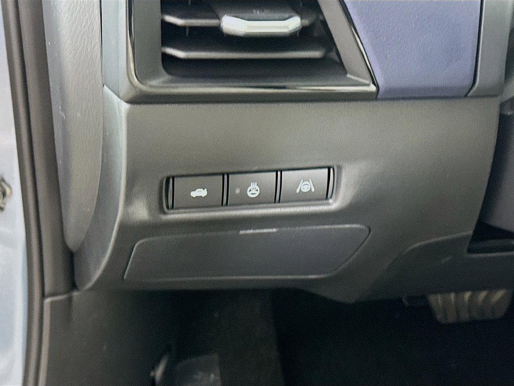 New 2026 Nissan Sentra SL w/ Floor Mat Package FWD image 15