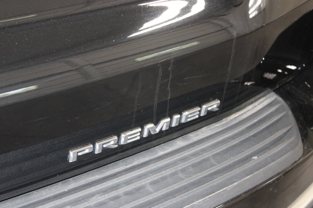 Used 2024 Chevrolet Suburban Premier AWD/4WD image 23