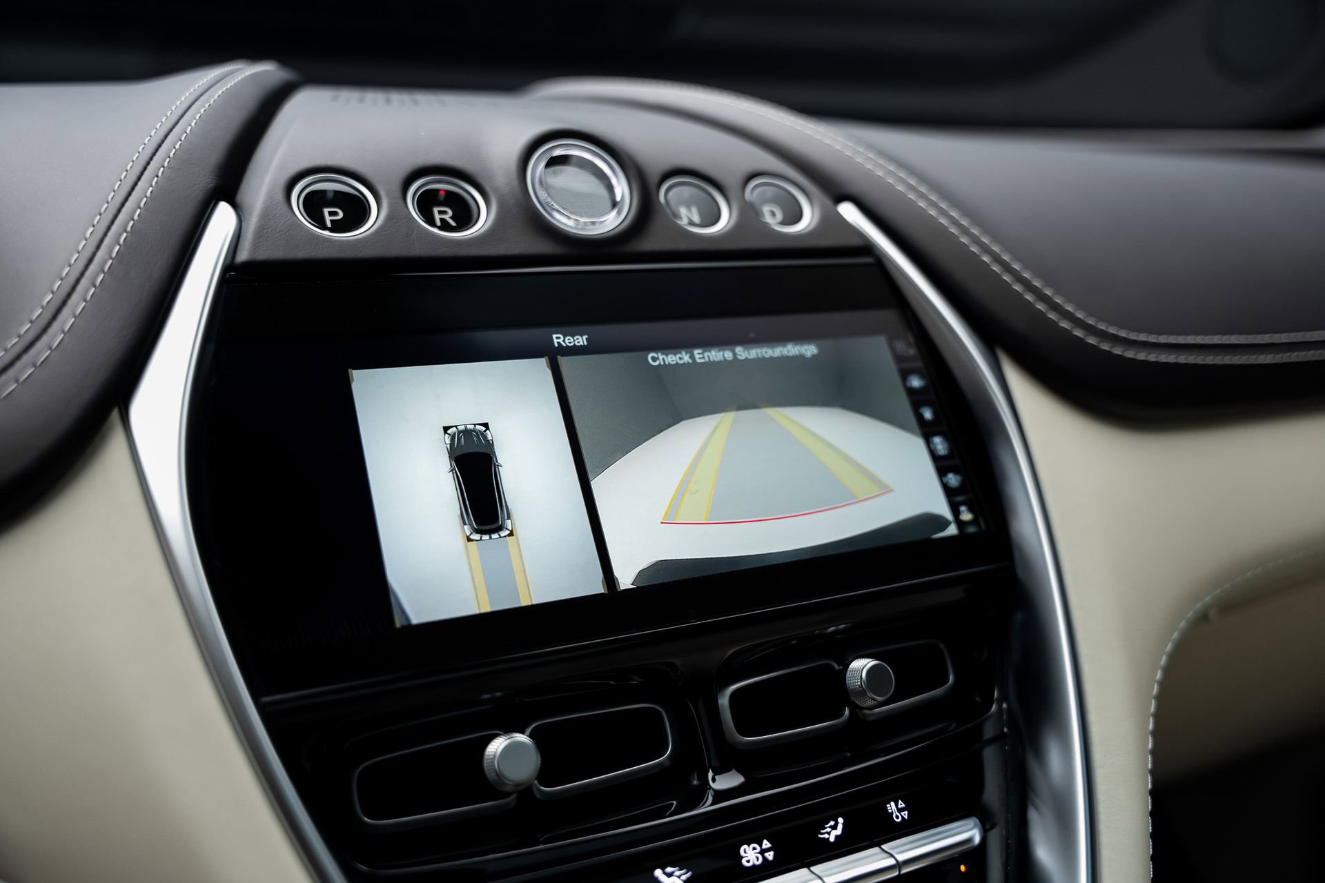 Used 2023 Aston Martin DBX AWD/4WD image 38