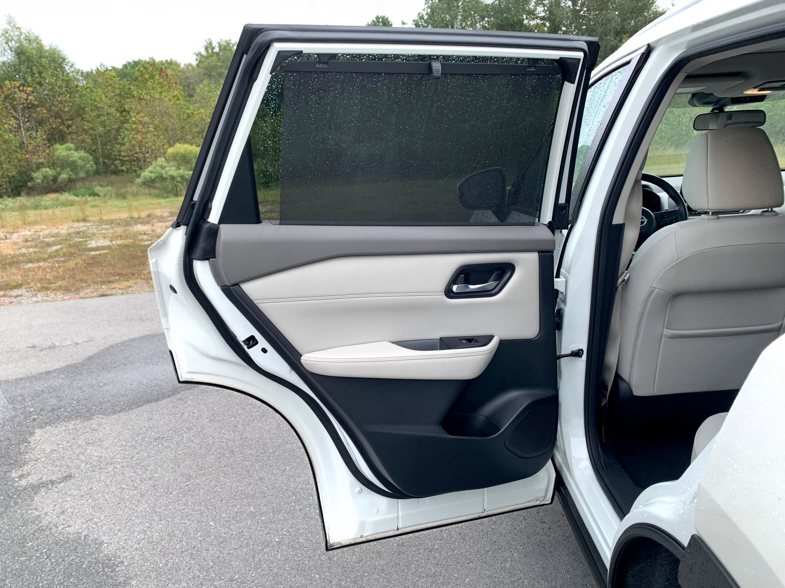 Used 2022 Nissan Rogue SV w/ SV Premium Package image 19