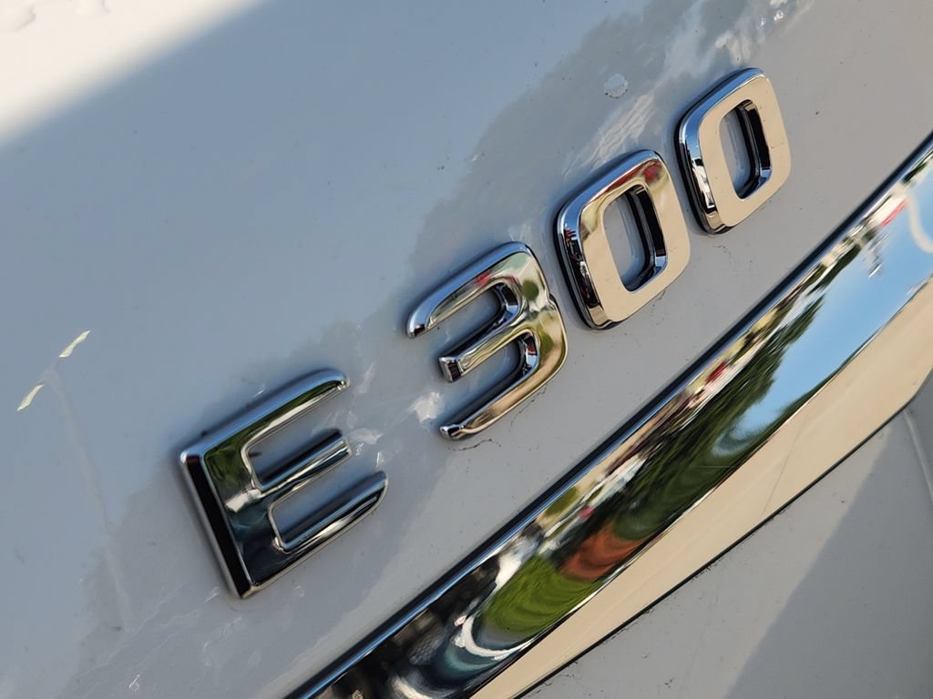 Used 2018 Mercedes-Benz E 300 image 12