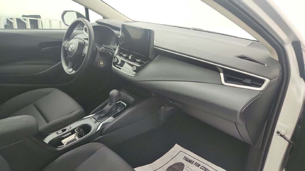 Used 2025 Toyota Corolla LE FWD image 22