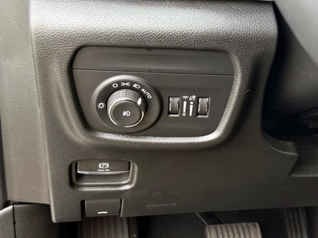 Used 2024 Jeep Grand Cherokee Limited AWD/4WD image 33