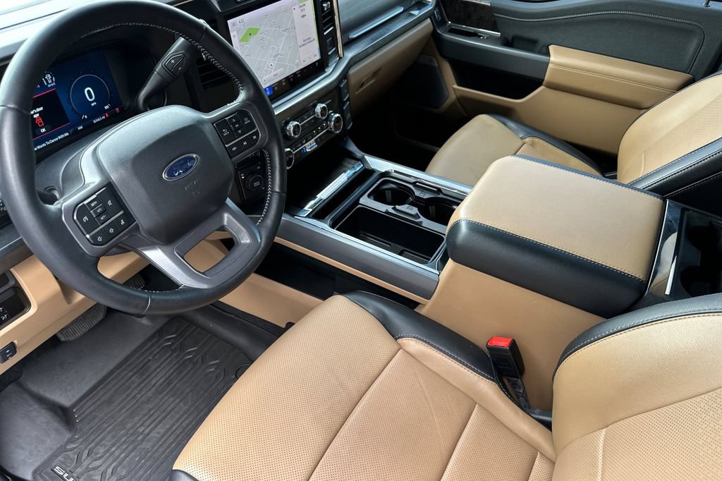 Used 2024 Ford F350 Lariat AWD/4WD image 10