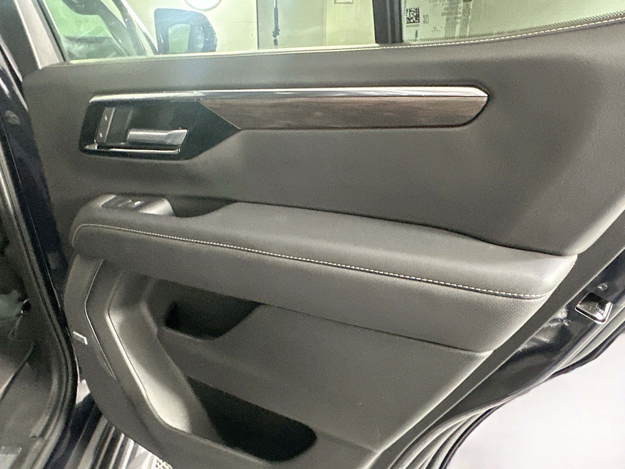 Used 2025 Chevrolet Tahoe Premier image 32