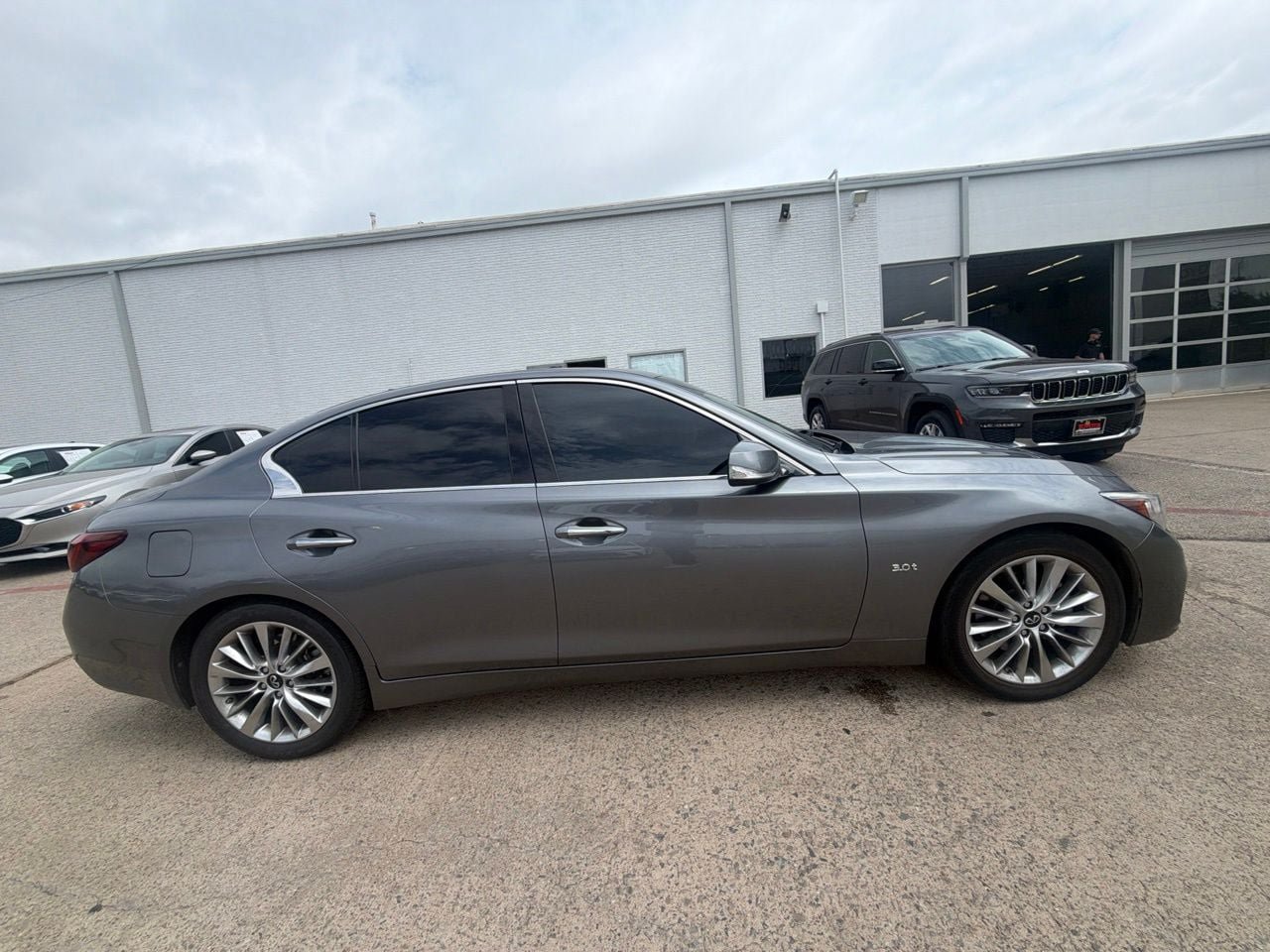 Used 2020 INFINITI Q50 Luxe RWD image 4