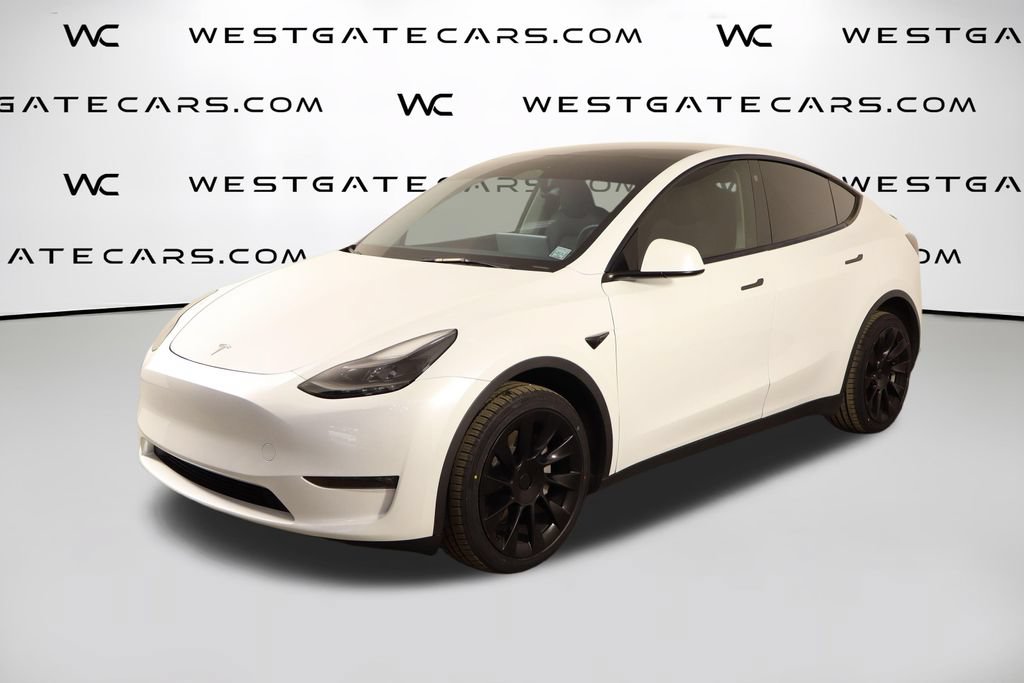 Used 2023 Tesla Model Y Long Range AWD/4WD image 1