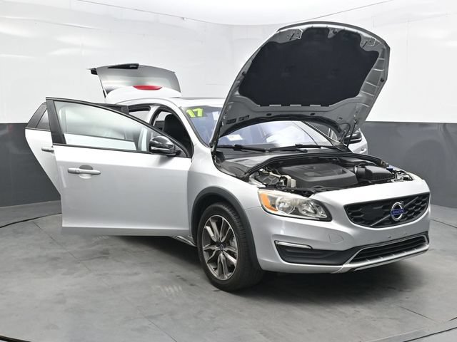Used 2017 Volvo V60 T5 Cross Country w/ Convenience Package AWD/4WD image 42