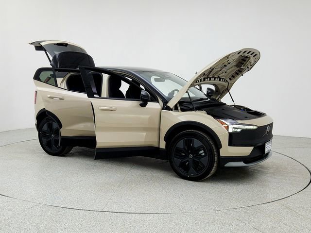 New 2026 Volvo EX30 Cross Country Ultra image 10