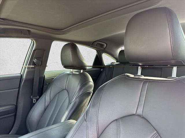 Used 2019 Toyota Avalon XLE w/ Moonroof Package FWD image 11