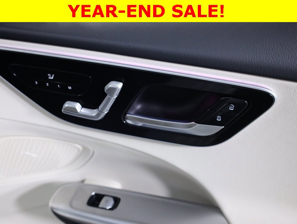 Certified 2025 Mercedes-Benz C 300 4MATIC Sedan image 46