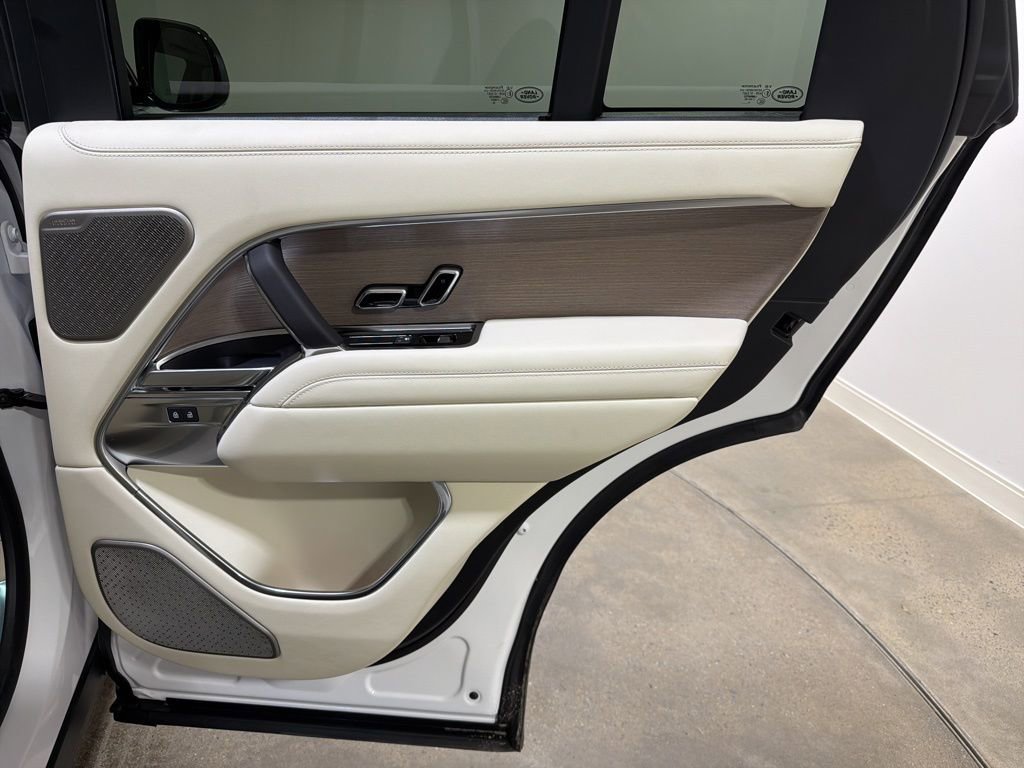 New 2026 Land Rover Range Rover Autobiography image 26