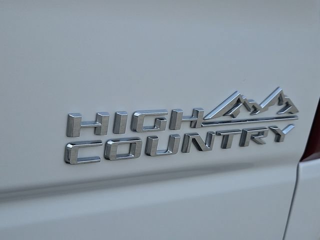 Used 2021 Chevrolet Silverado 1500 High Country w/ Technology Package AWD/4WD image 9