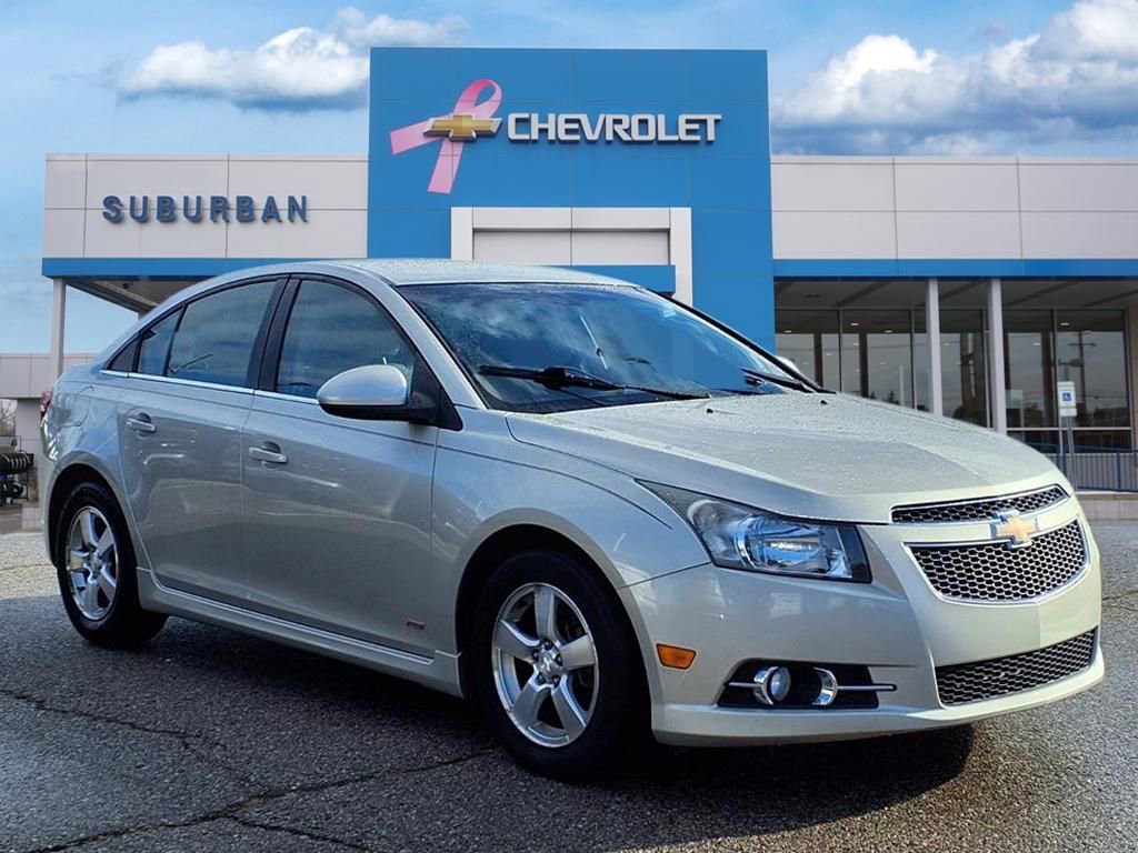 Used 2013 Chevrolet Cruze LT w/ RS Package image 3