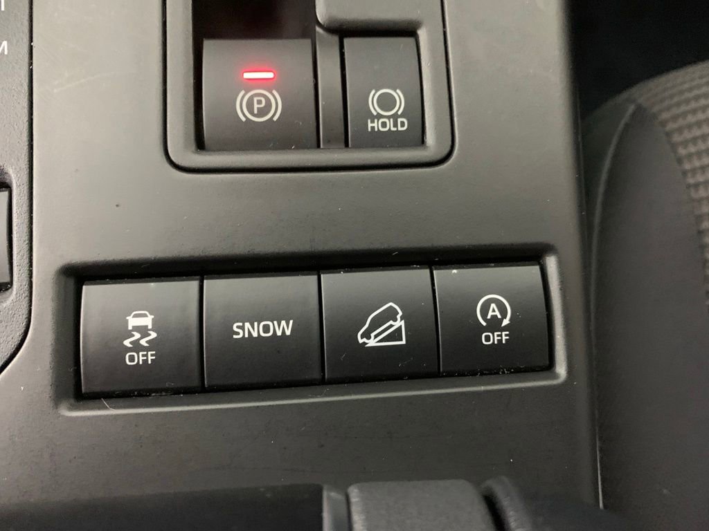 Used 2022 Toyota Highlander LE AWD/4WD image 25