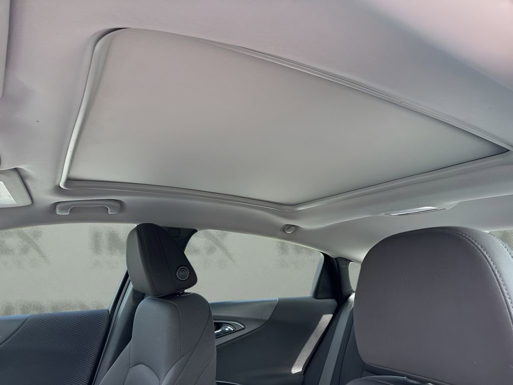 Used 2021 Chevrolet Malibu LT FWD image 11