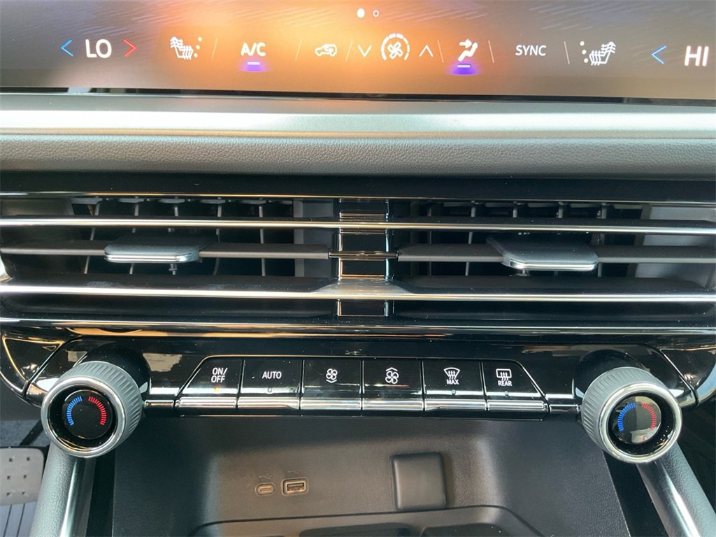 New 2026 Chevrolet Traverse LT w/ Driver Confidence Package image 21