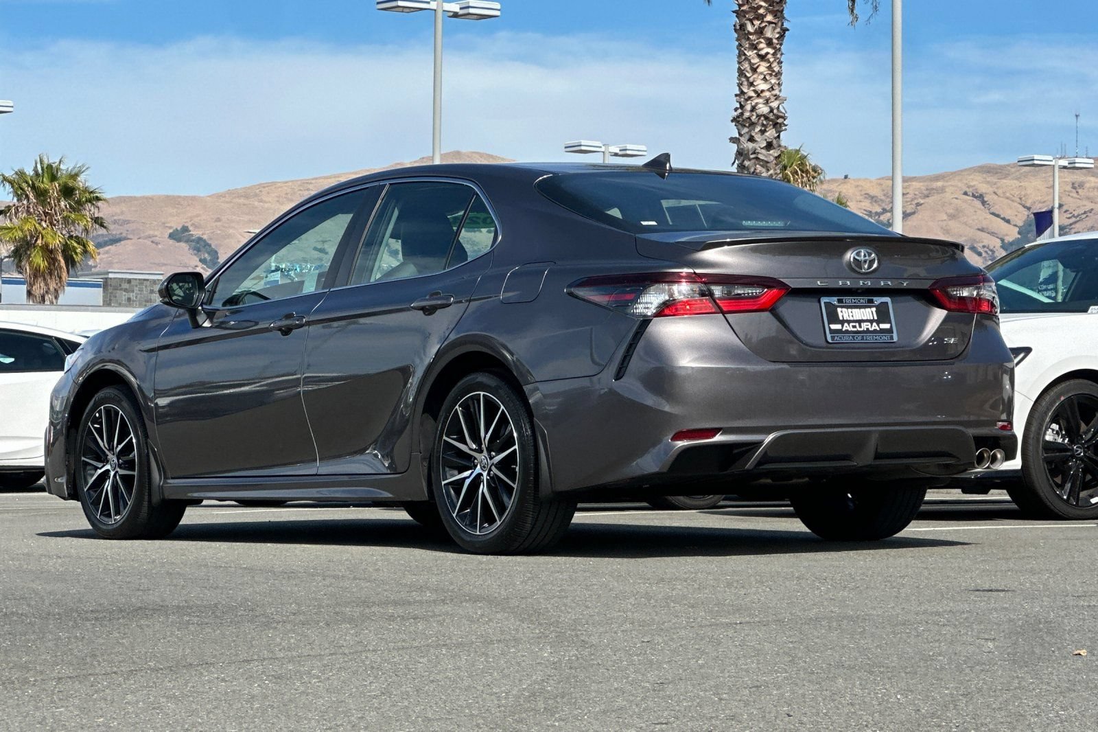 Used 2024 Toyota Camry SE w/ Convenience Package FWD image 6