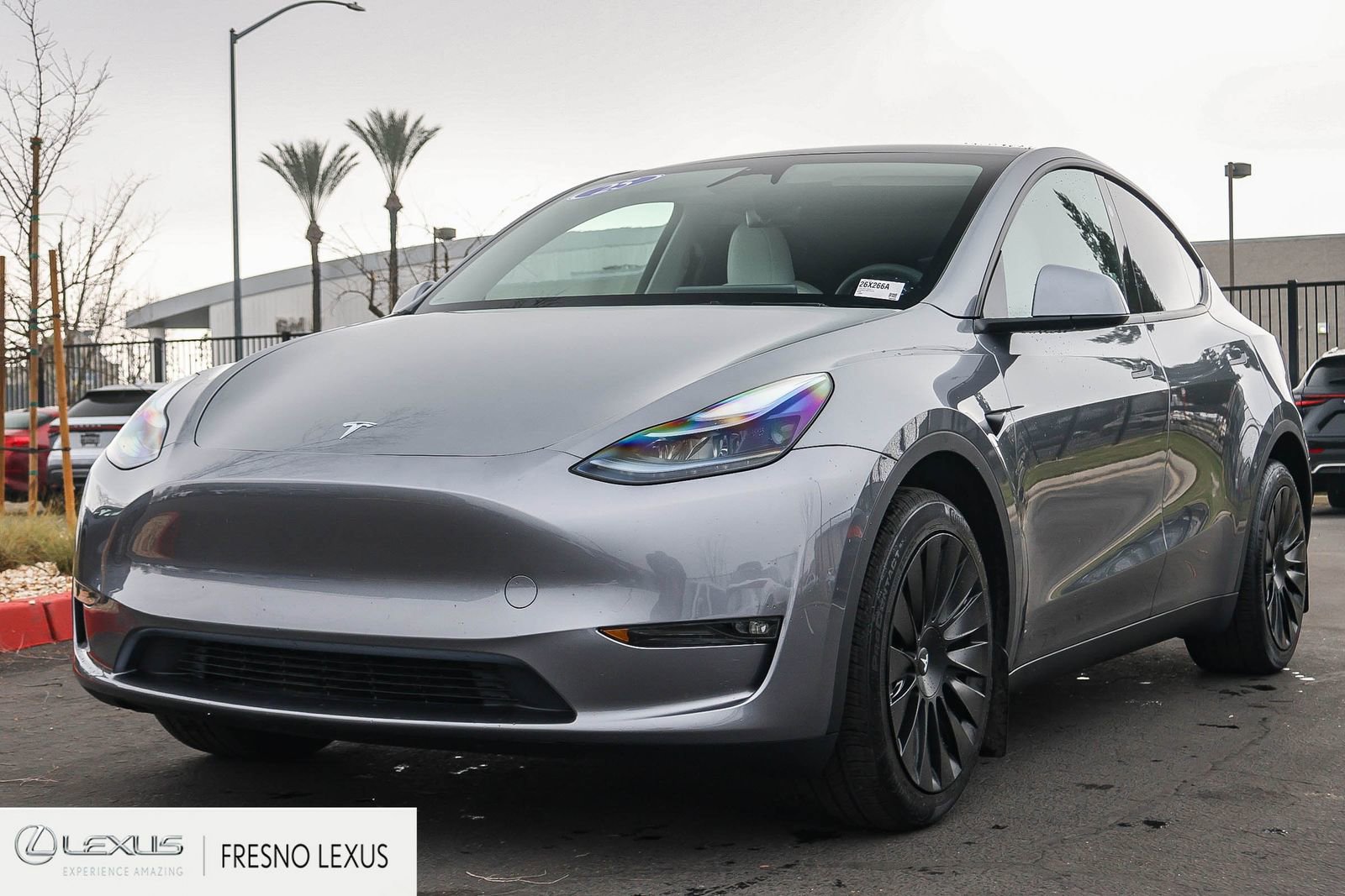 Used 2025 Tesla Model Y Long Range image 3