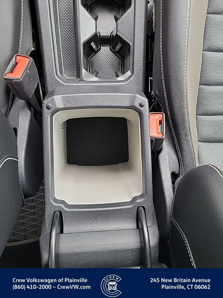 Certified 2022 Volkswagen Taos SEL image 41