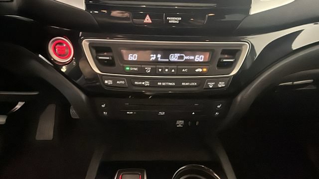 Used 2017 Honda Pilot Elite image 22