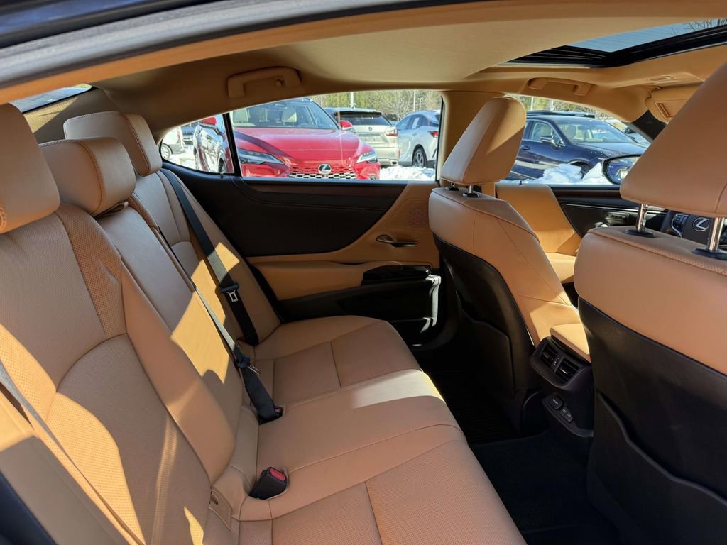 Used 2023 Lexus ES 350 w/ Premium Package image 15