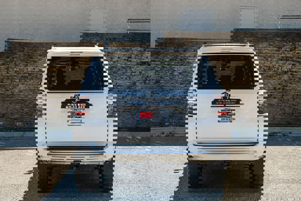 Used 2024 Toyota 4Runner TRD Off-Road image 8