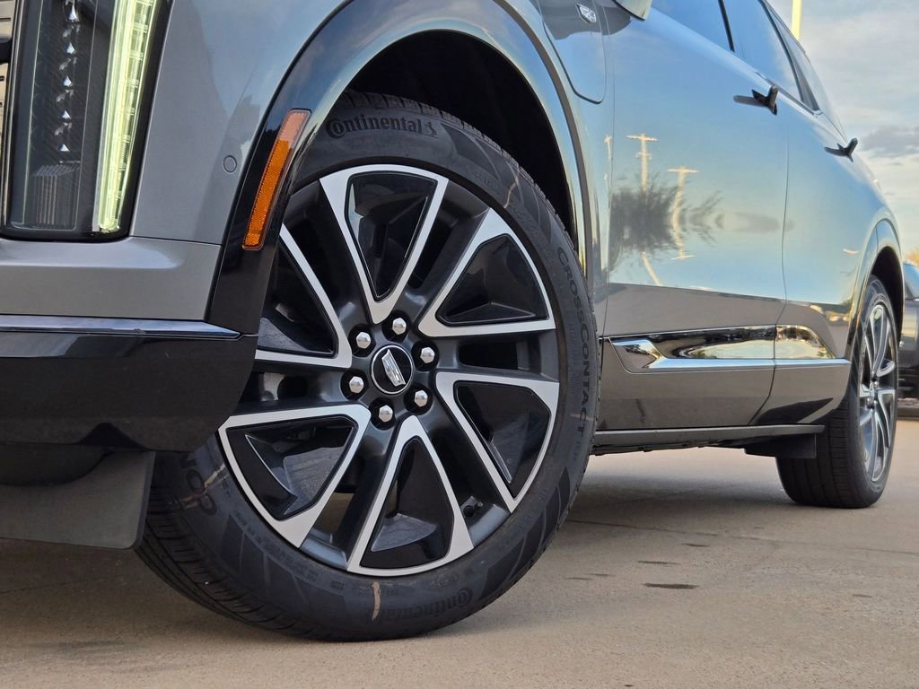 New 2026 Cadillac Optiq Sport 1 w/ LPO, Floor Liner Package image 8