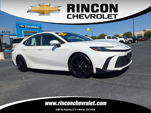 Used 2025 Toyota Camry SE