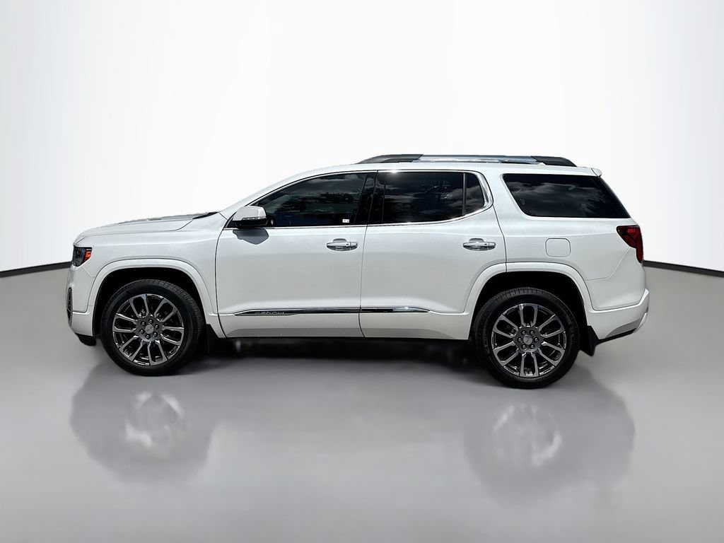 Used 2023 GMC Acadia Denali w/ Denali Technology Package FWD image 4